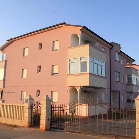 Apartment With A Parking Space Valbandon, Fazana - 7258 *